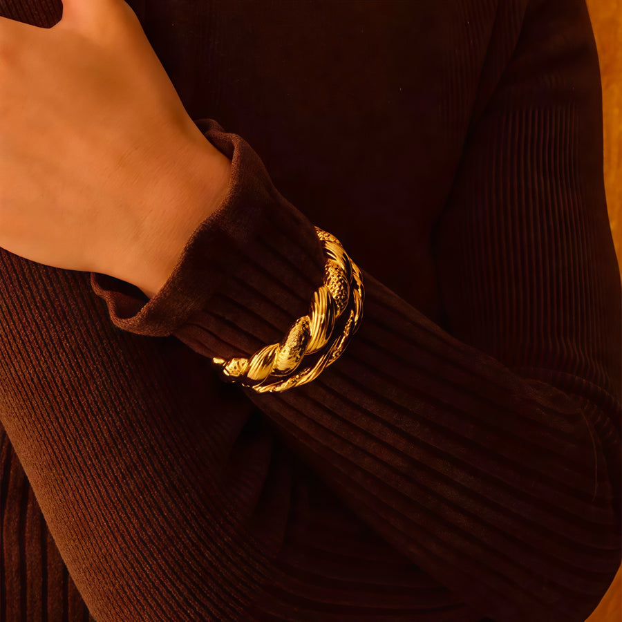 Aureum Vitis: Hammered Helix Bracelet